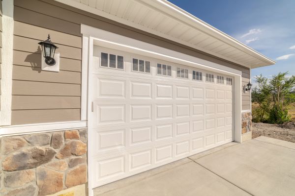 Garage Lifting in Lakeville
